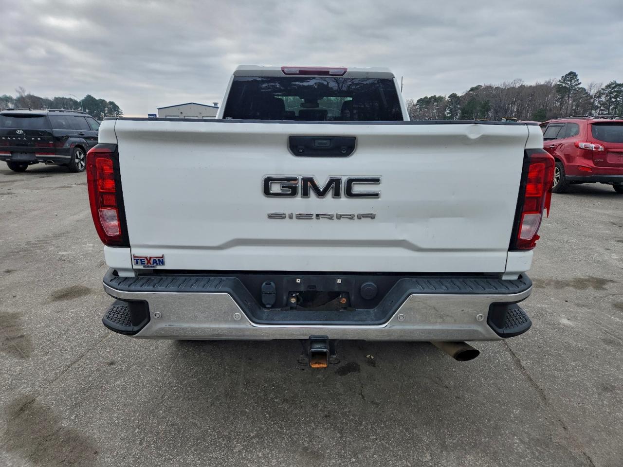GMC Sierra K2500 Heavy Duty Image 6