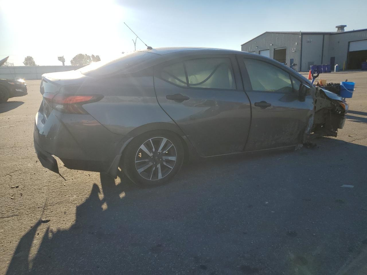 Nissan Versa S Image 5