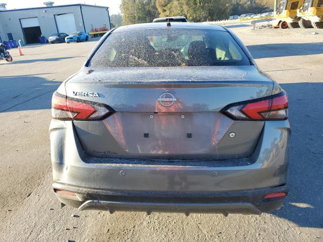 Nissan Versa S Image 8