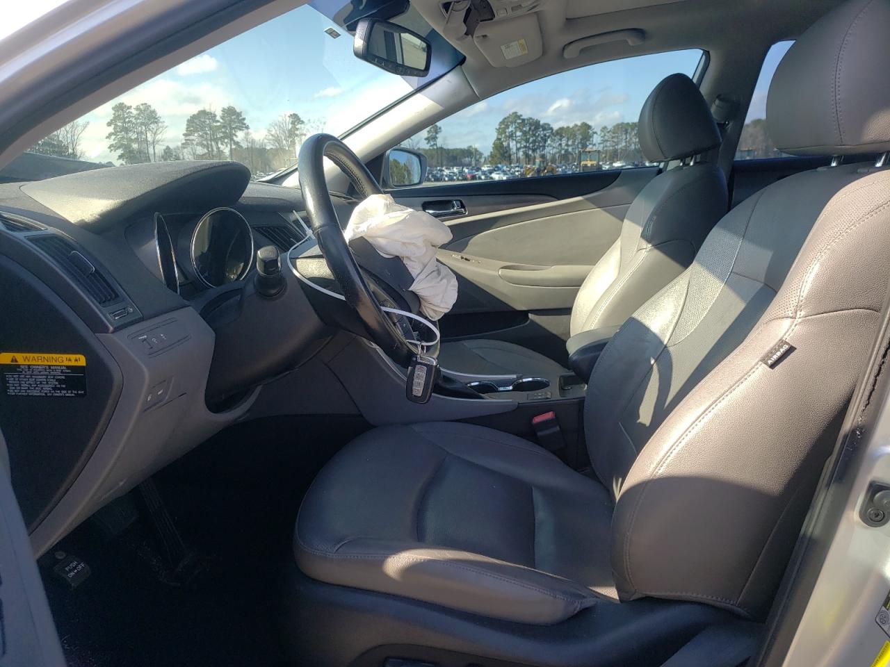 Hyundai SONATA Hybrid Image 6