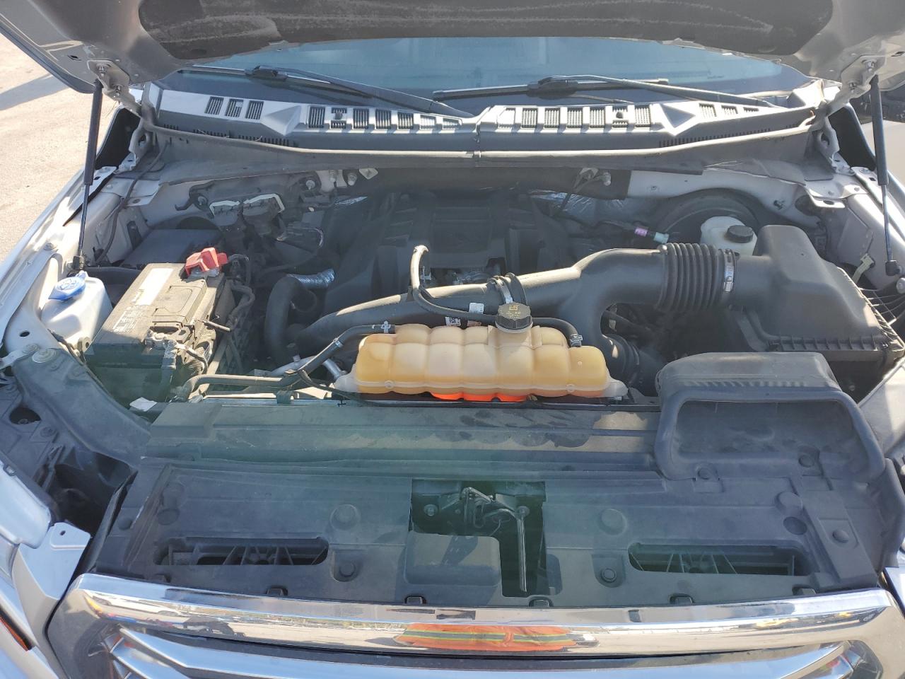 Ford F-150 Supercrew Image 10