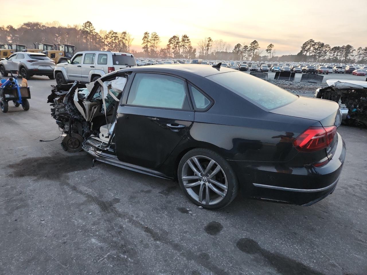 Volkswagen Passat S Image 2