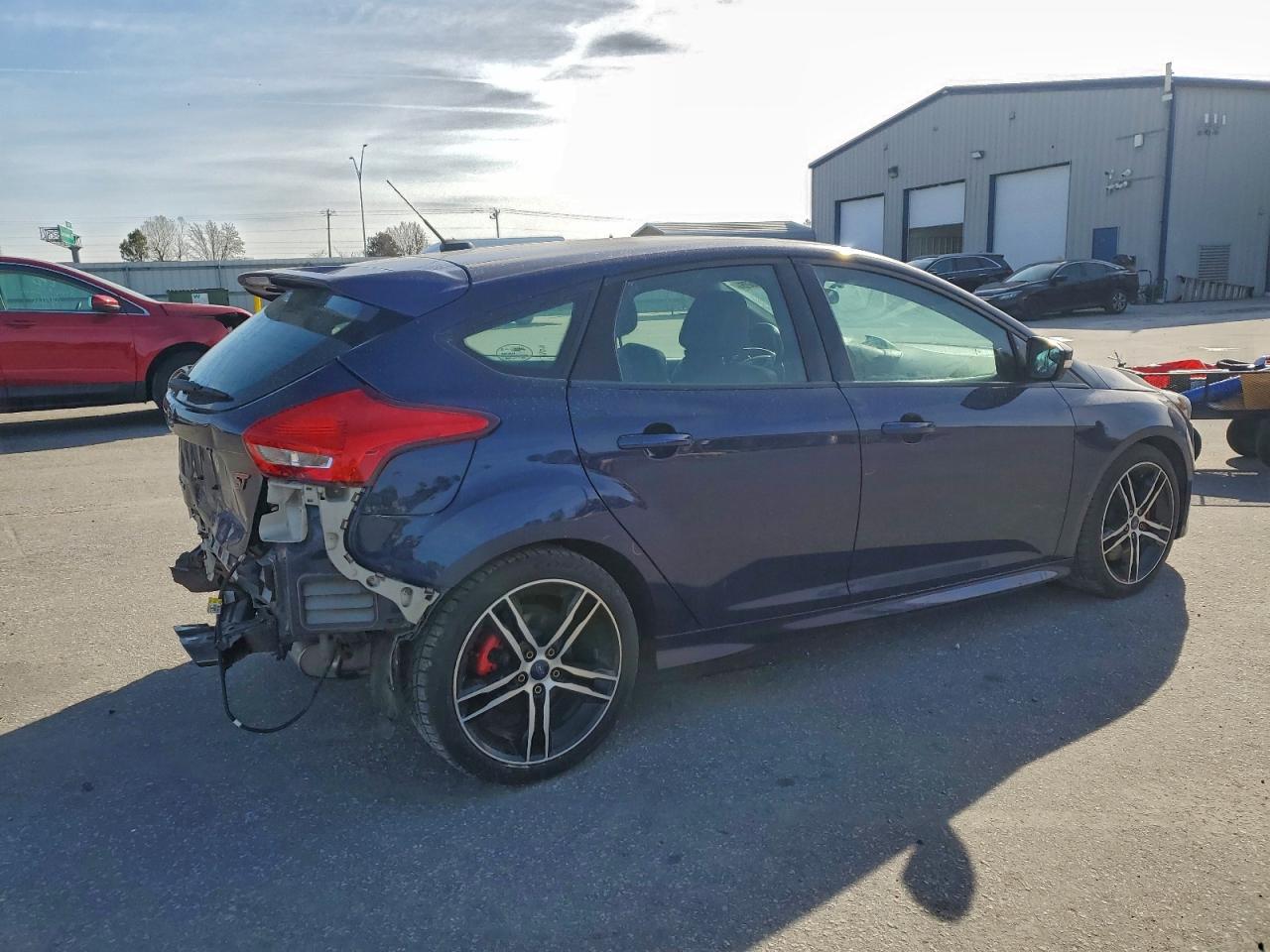 Ford Focus St Image 4