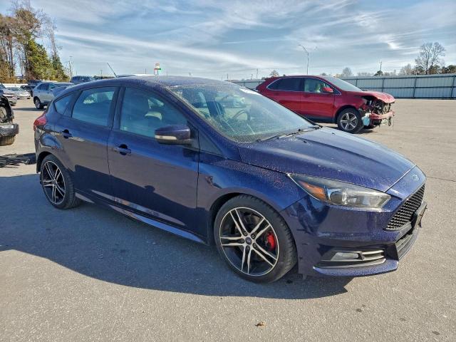 Ford Focus St Image 3