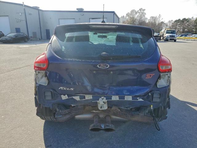 Ford Focus St Image 5