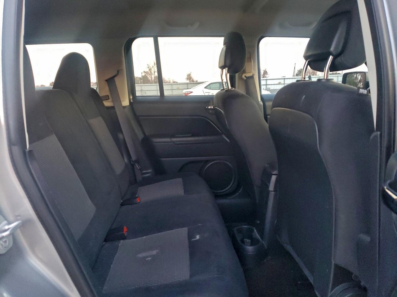 Jeep Patriot Sport Image 13