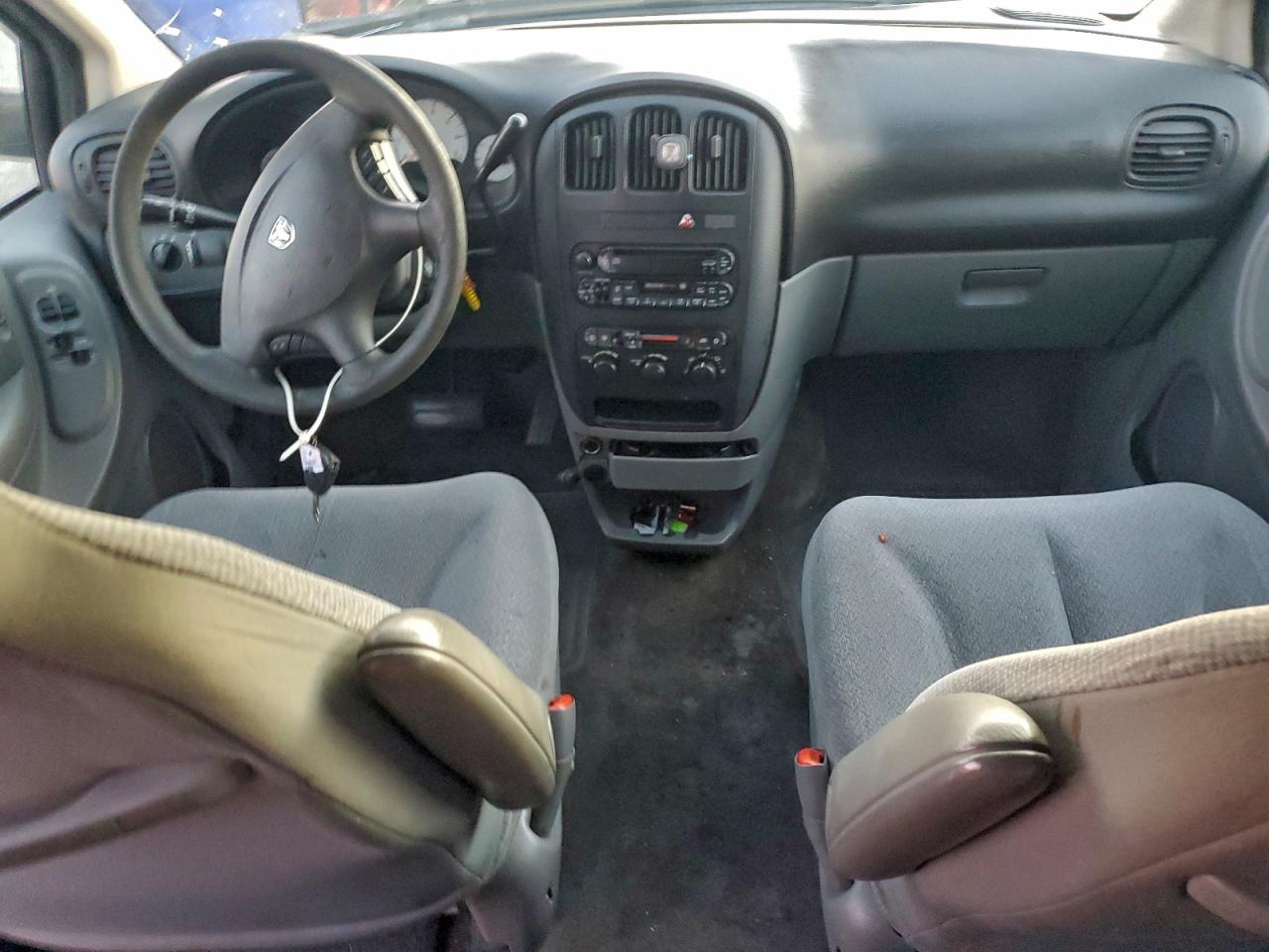 Dodge Caravan Se Image 9