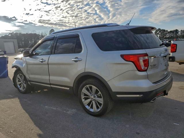 Ford Explorer Limited Image 2