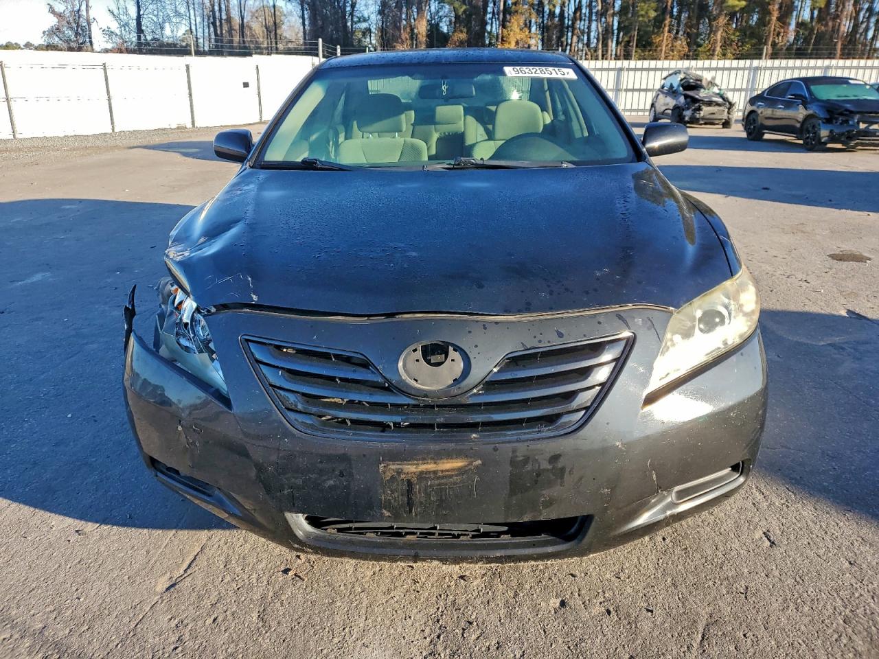 Toyota Camry Base Image 9