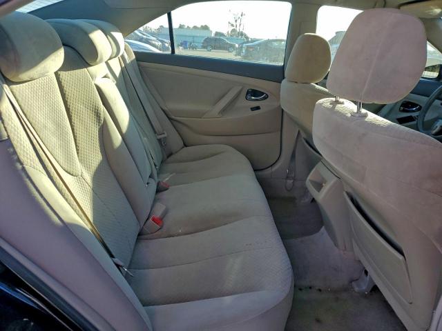 Toyota Camry Base Image 8