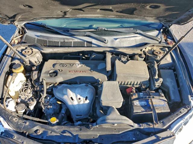 Toyota Camry Base Image 6