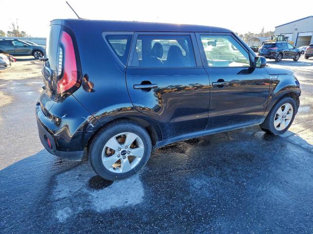 Kia Soul Image 2