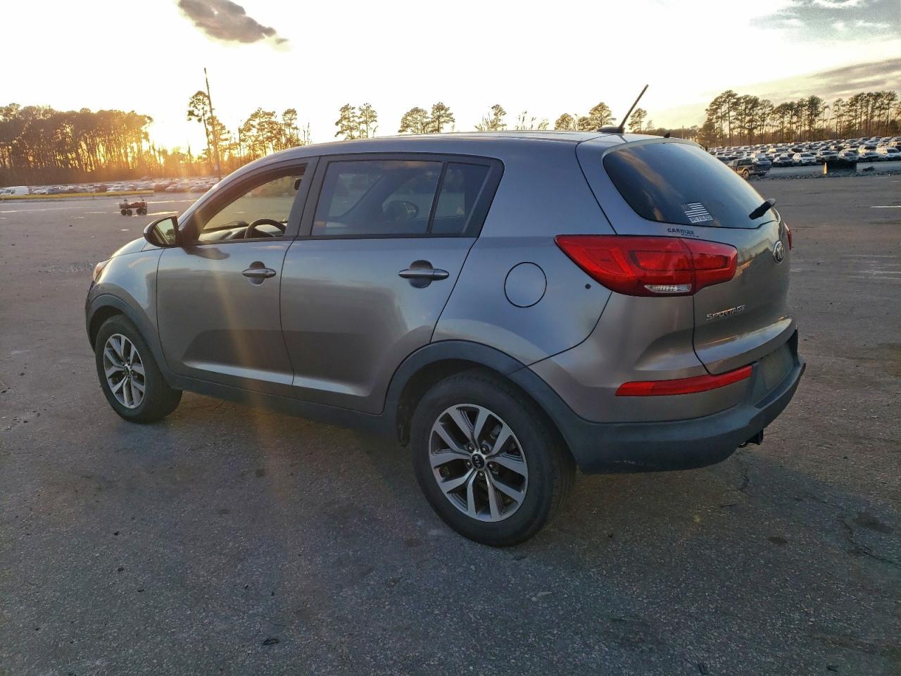 Kia Sportage Base Image 2