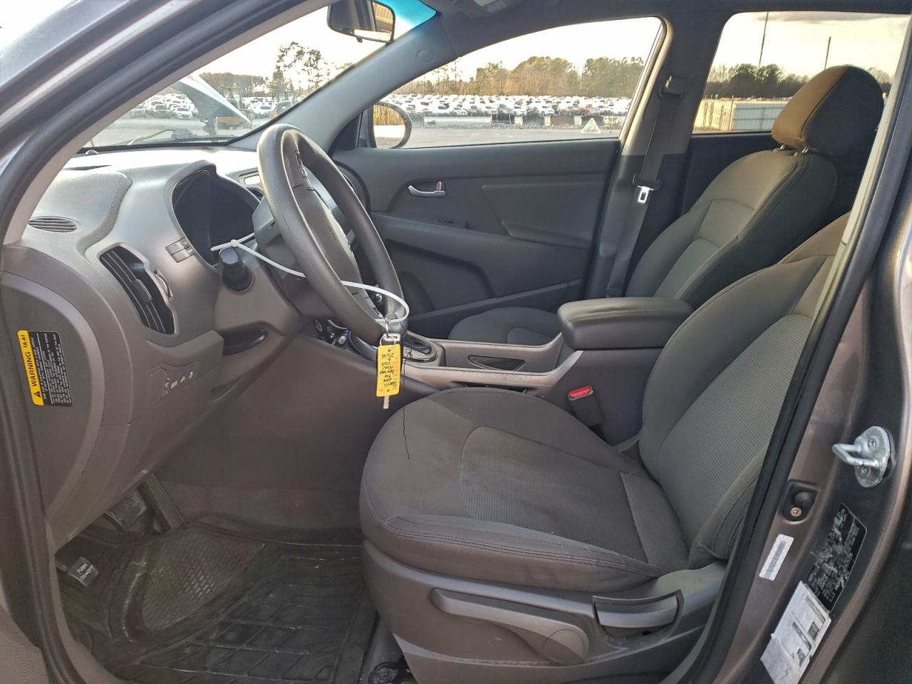 Kia Sportage Base Image 4