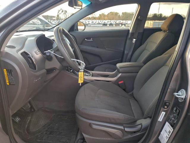 Kia Sportage Base Image 4