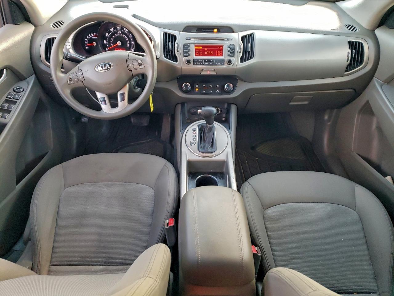 Kia Sportage Base Image 6