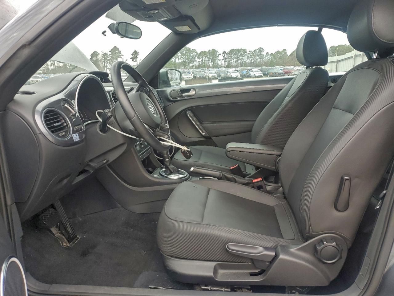 Volkswagen Beetle Image 8