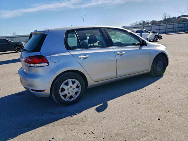 Volkswagen Golf Image 6