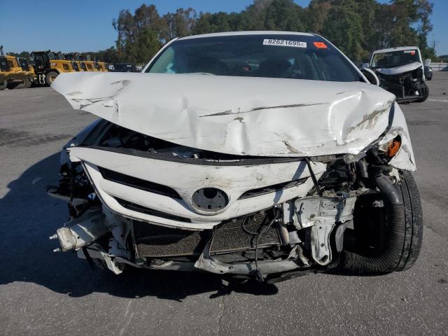 Toyota Corolla Base Image 6