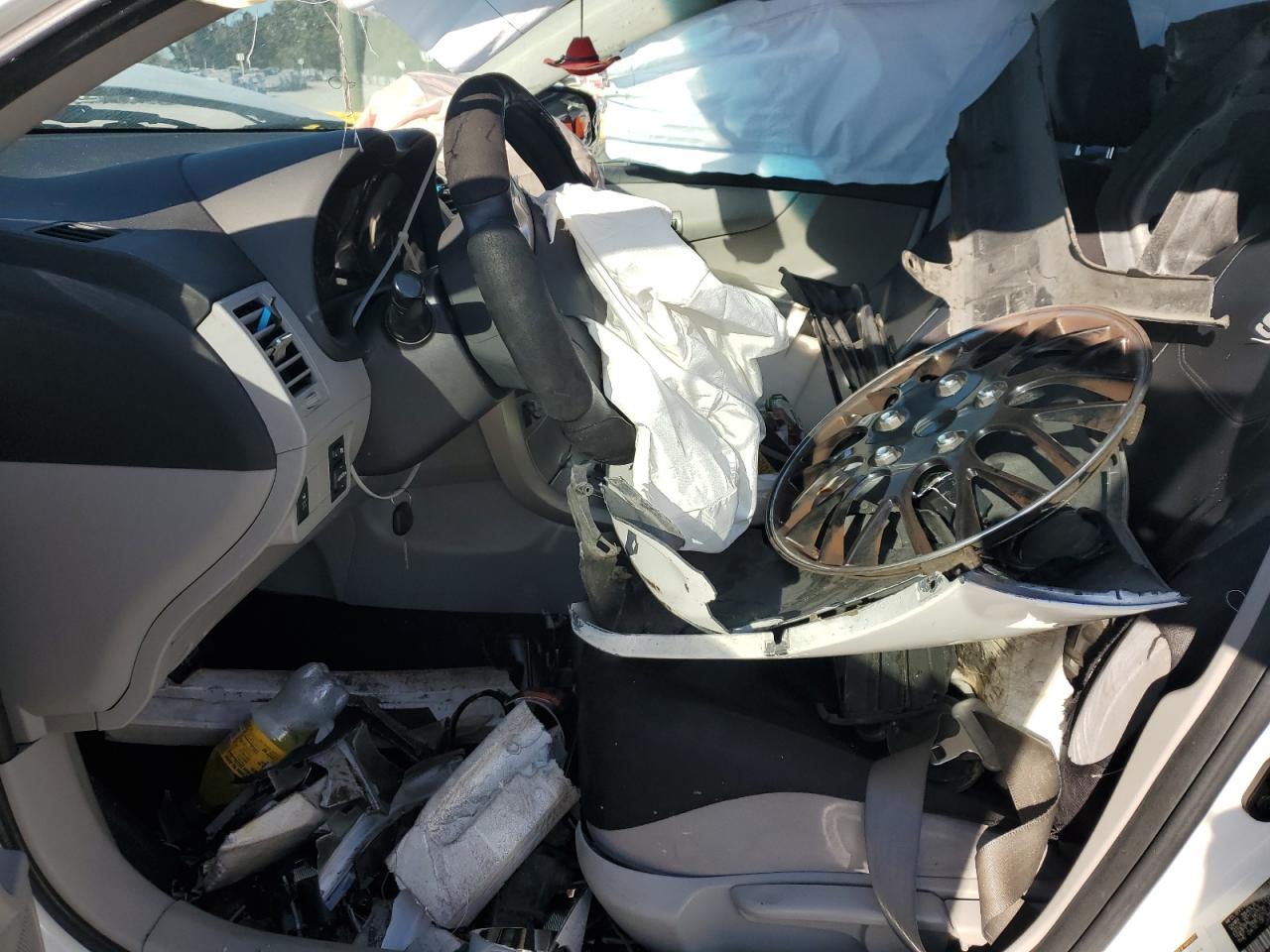 Toyota Corolla Base Image 10