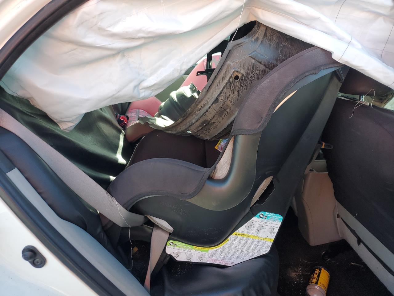 Toyota Corolla Base Image 5