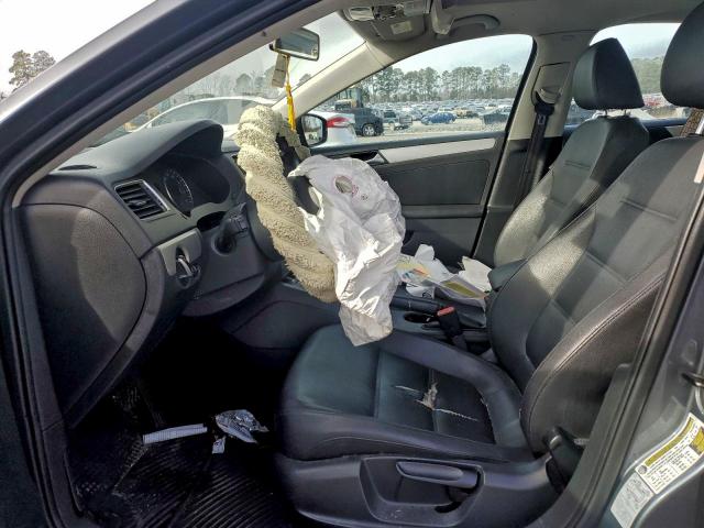 Volkswagen Jetta Sel Image 2