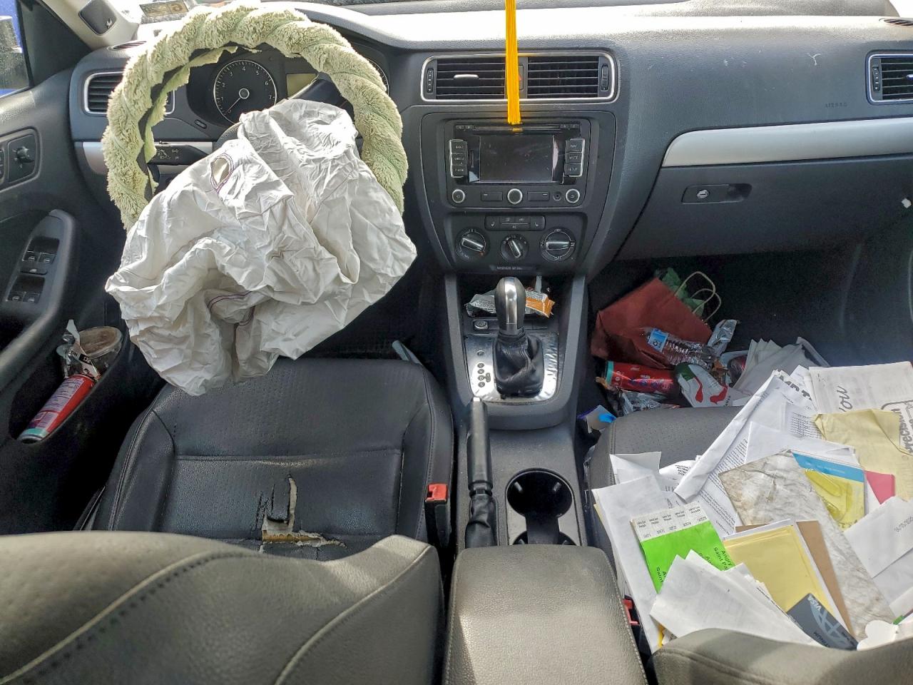 Volkswagen Jetta Sel Image 11