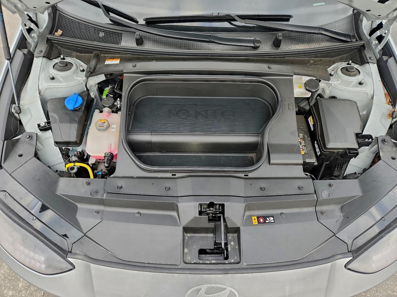 Hyundai Ioniq Limited Image 12