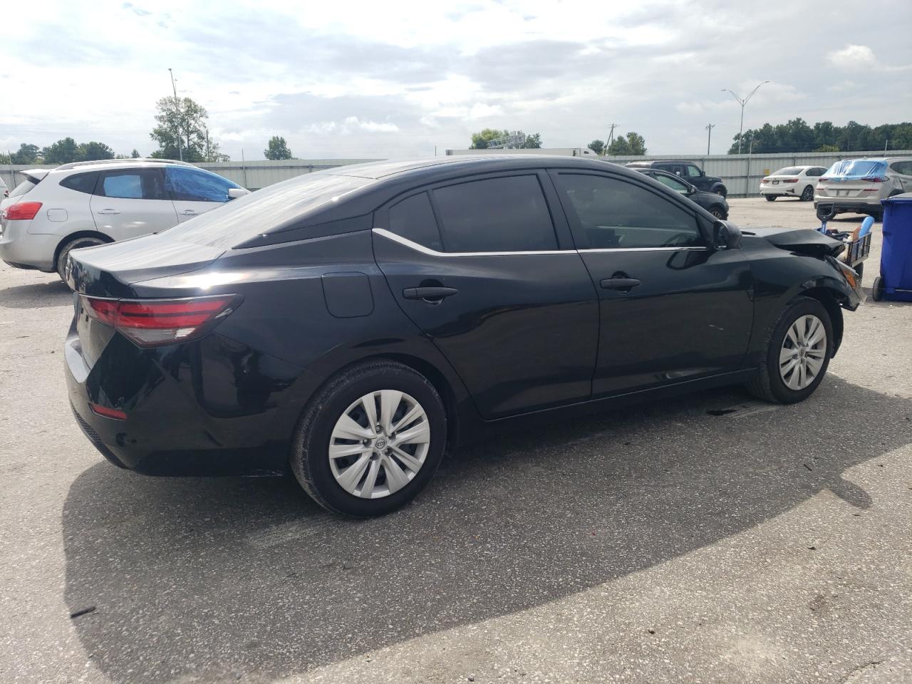 Nissan Sentra S Image 11