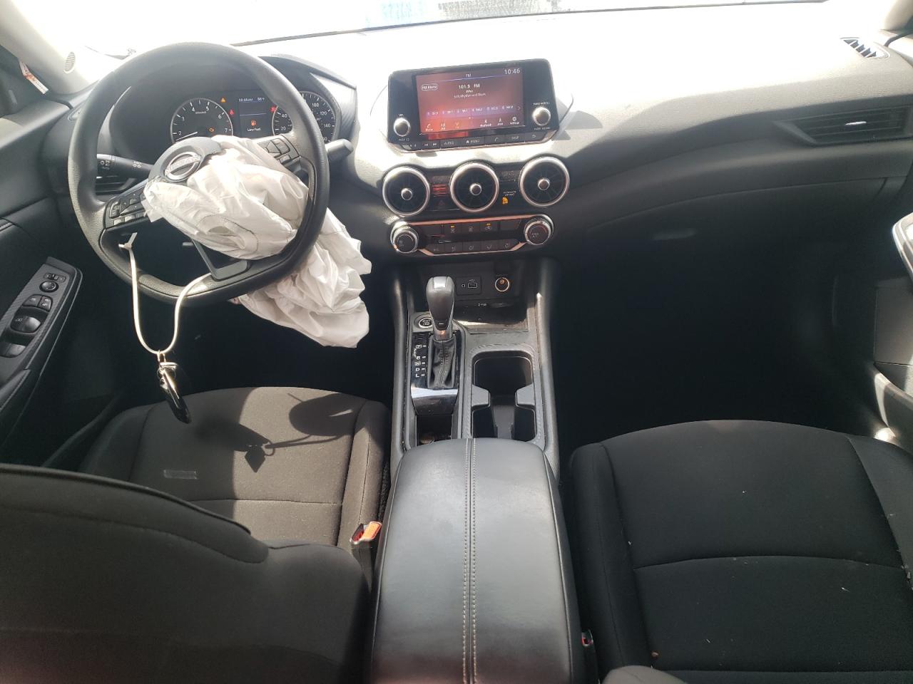 Nissan Sentra S Image 5