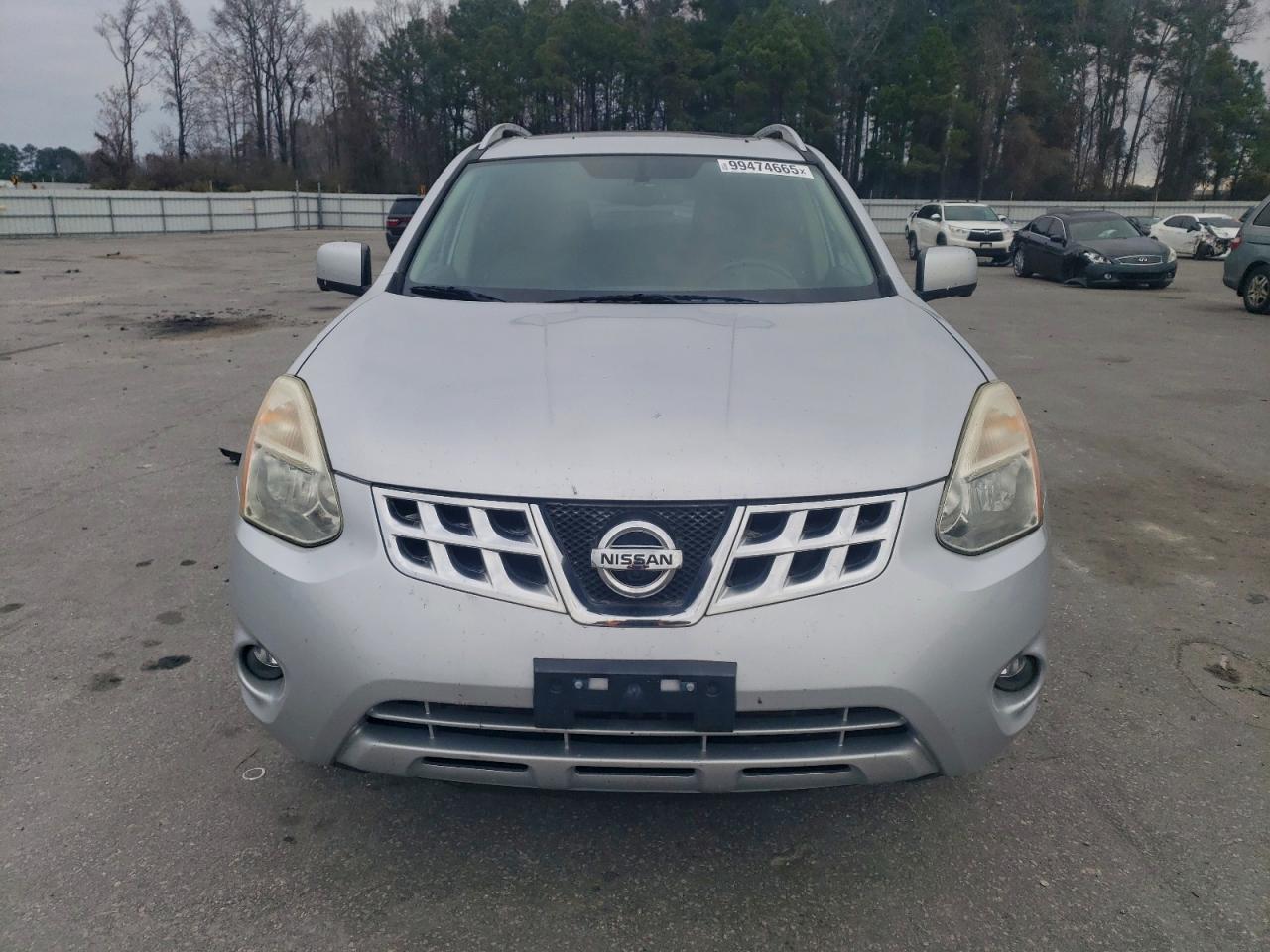 Nissan Rogue S Image 2