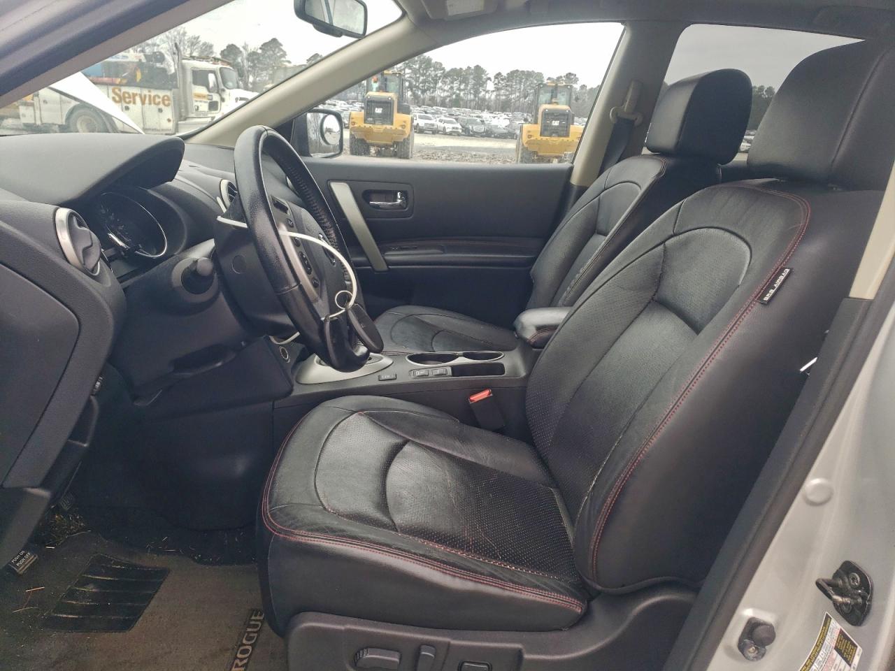 Nissan Rogue S Image 6