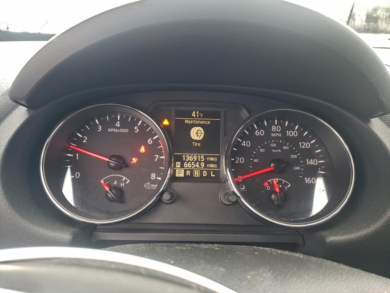 Nissan Rogue S Image 5