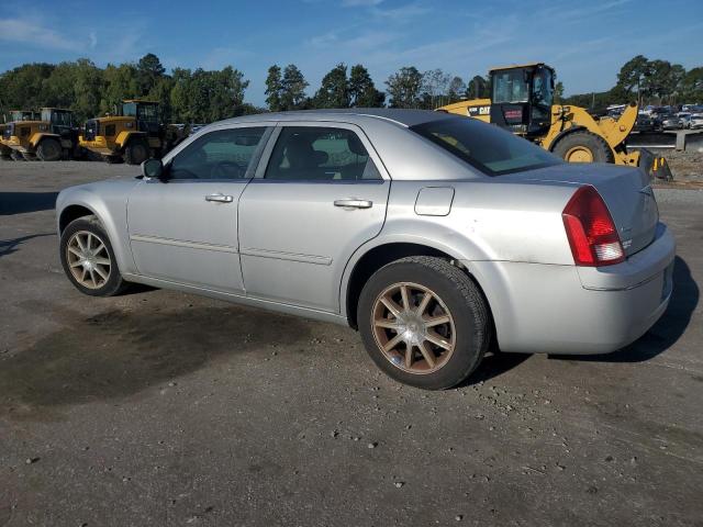Chrysler 300 Touring Image 3