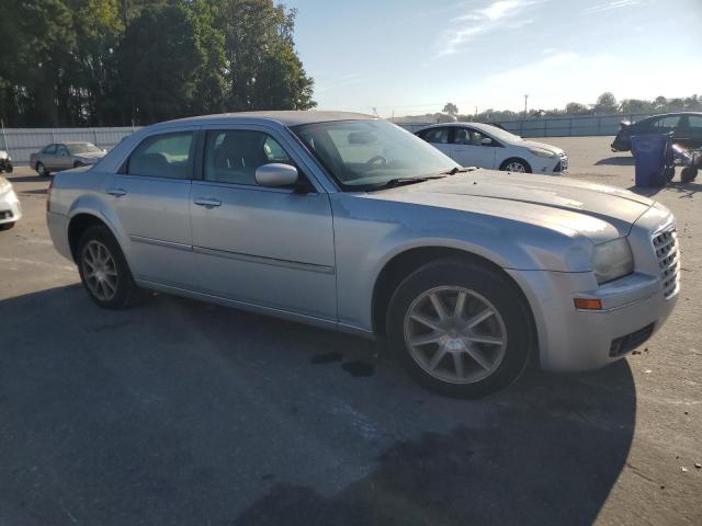 Chrysler 300 Touring Image 7