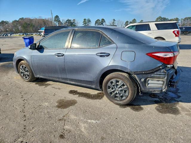 Toyota Corolla L Image 8