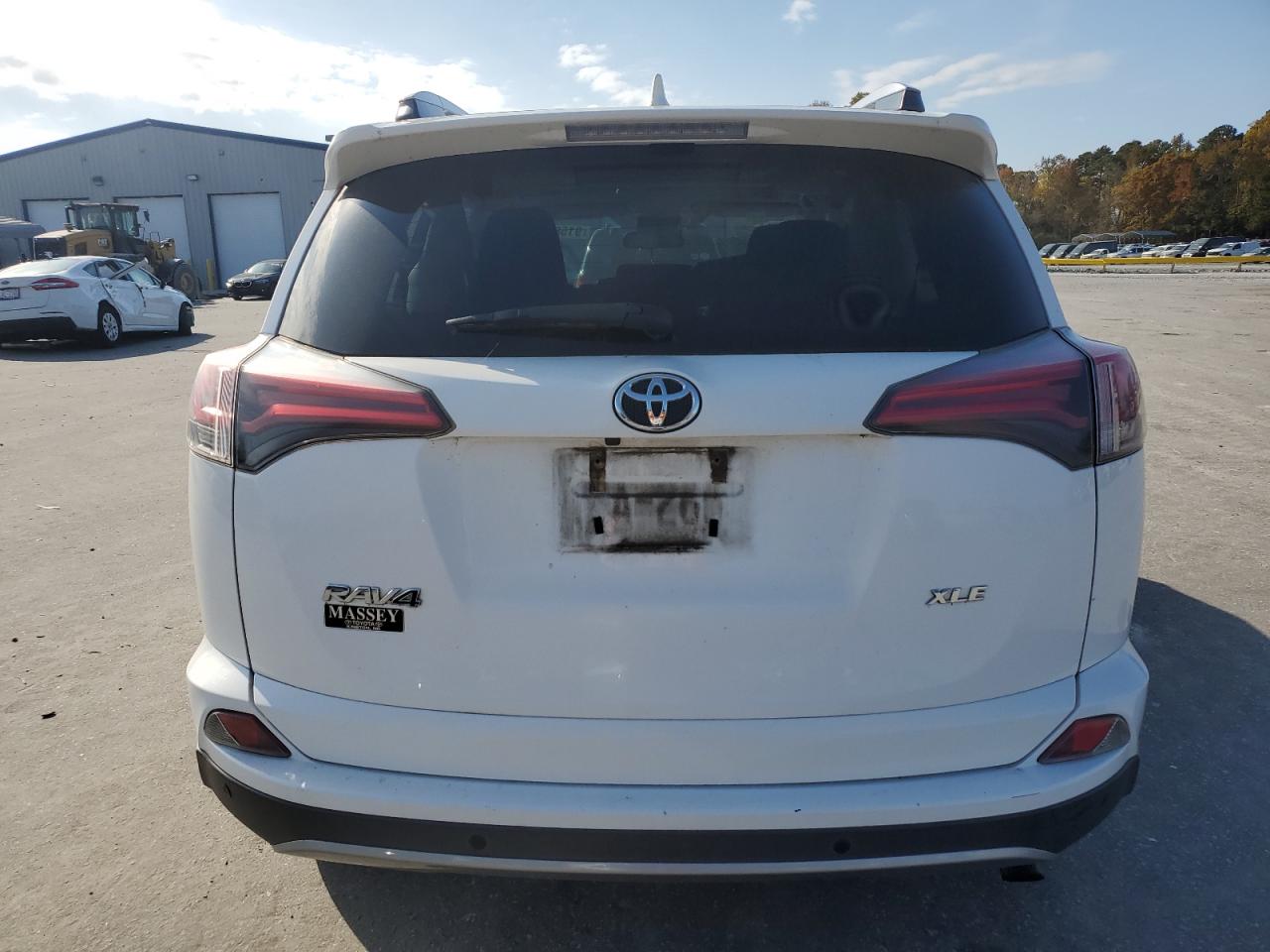 Toyota RAV4 Adventure Image 3