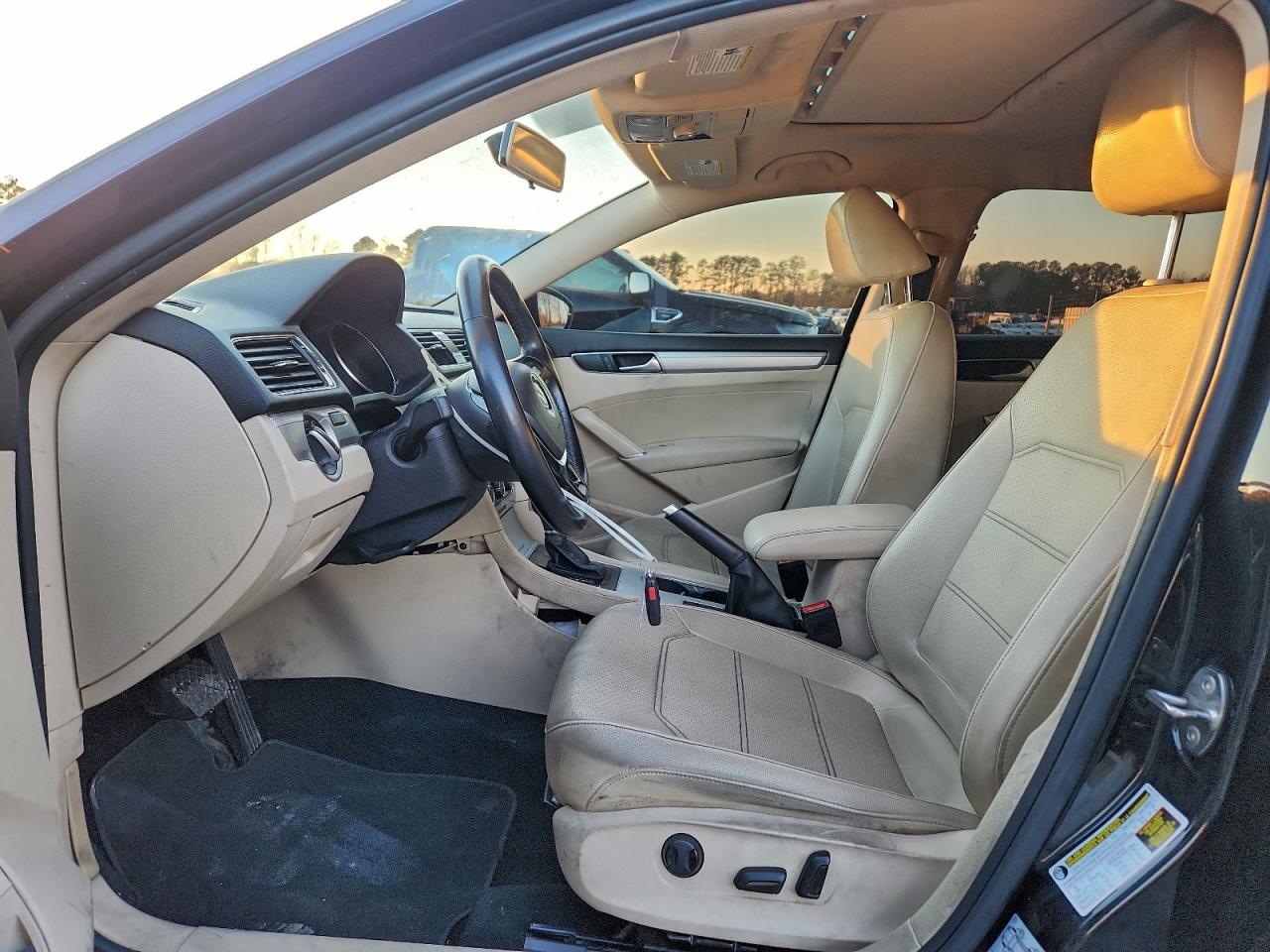 Volkswagen Passat Wolfsburg Image 6