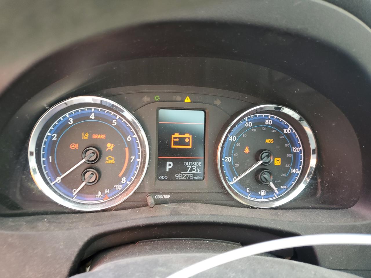 Toyota Corolla L Image 9