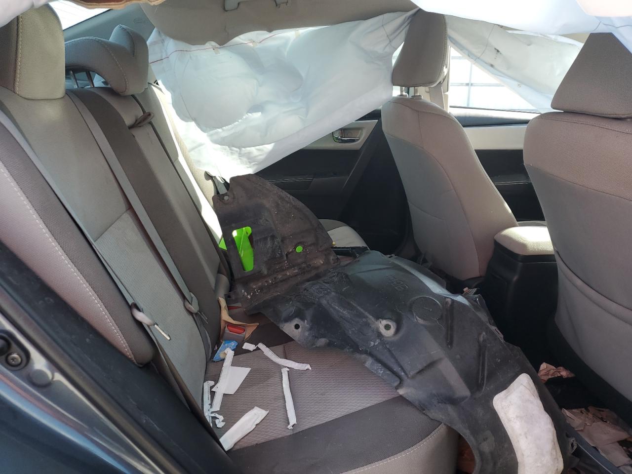 Toyota Corolla L Image 6