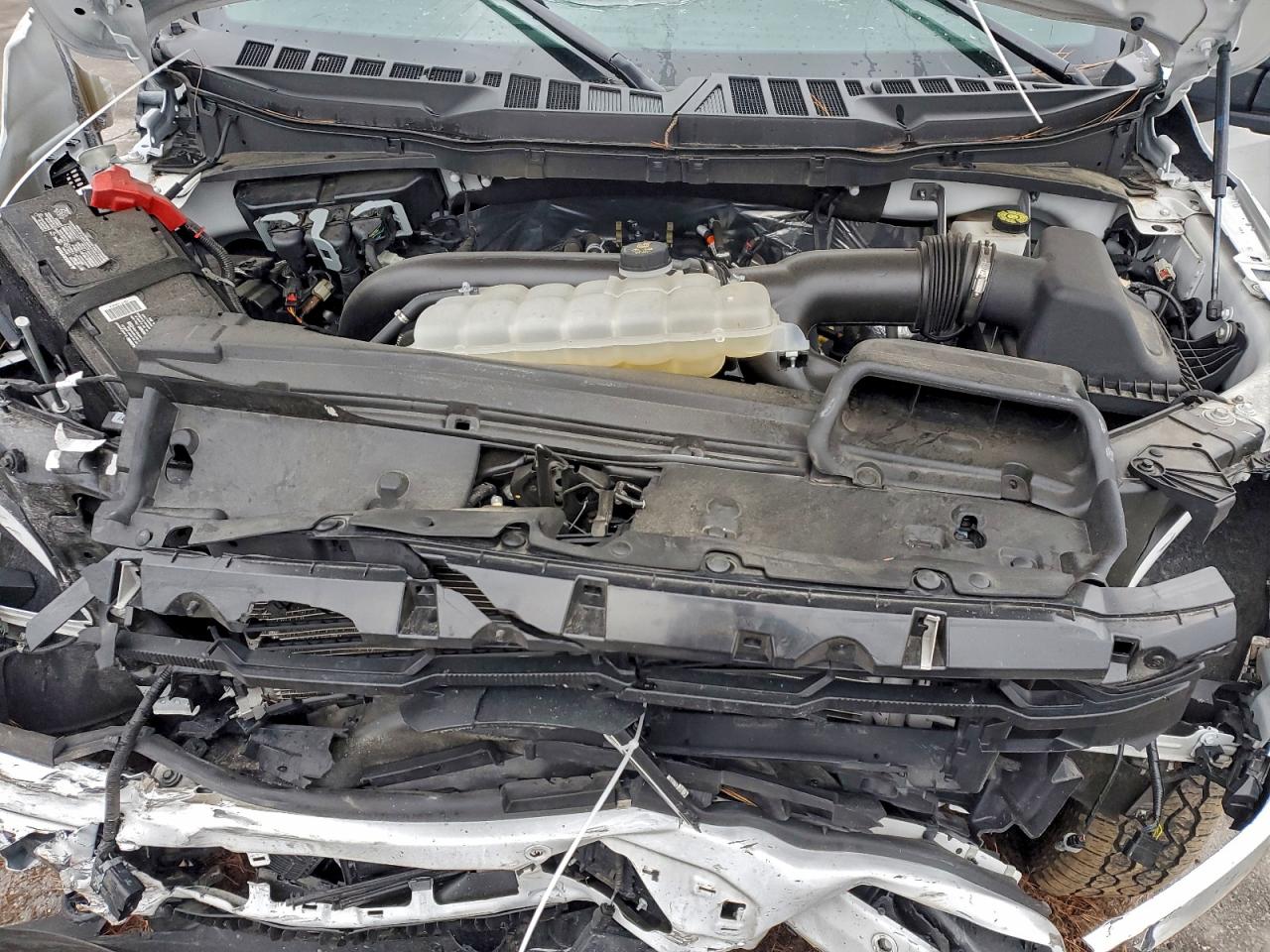 Ford F-150 Xlt Image 9