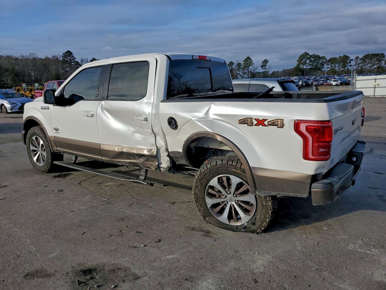 Ford F-150 Supercrew Image 2