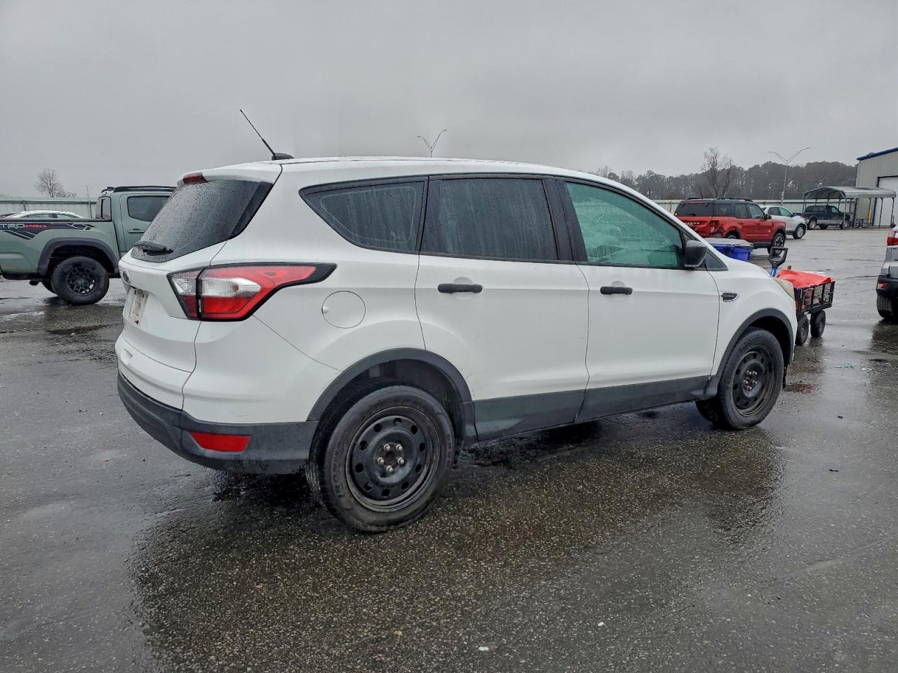 Ford Escape S Image 6
