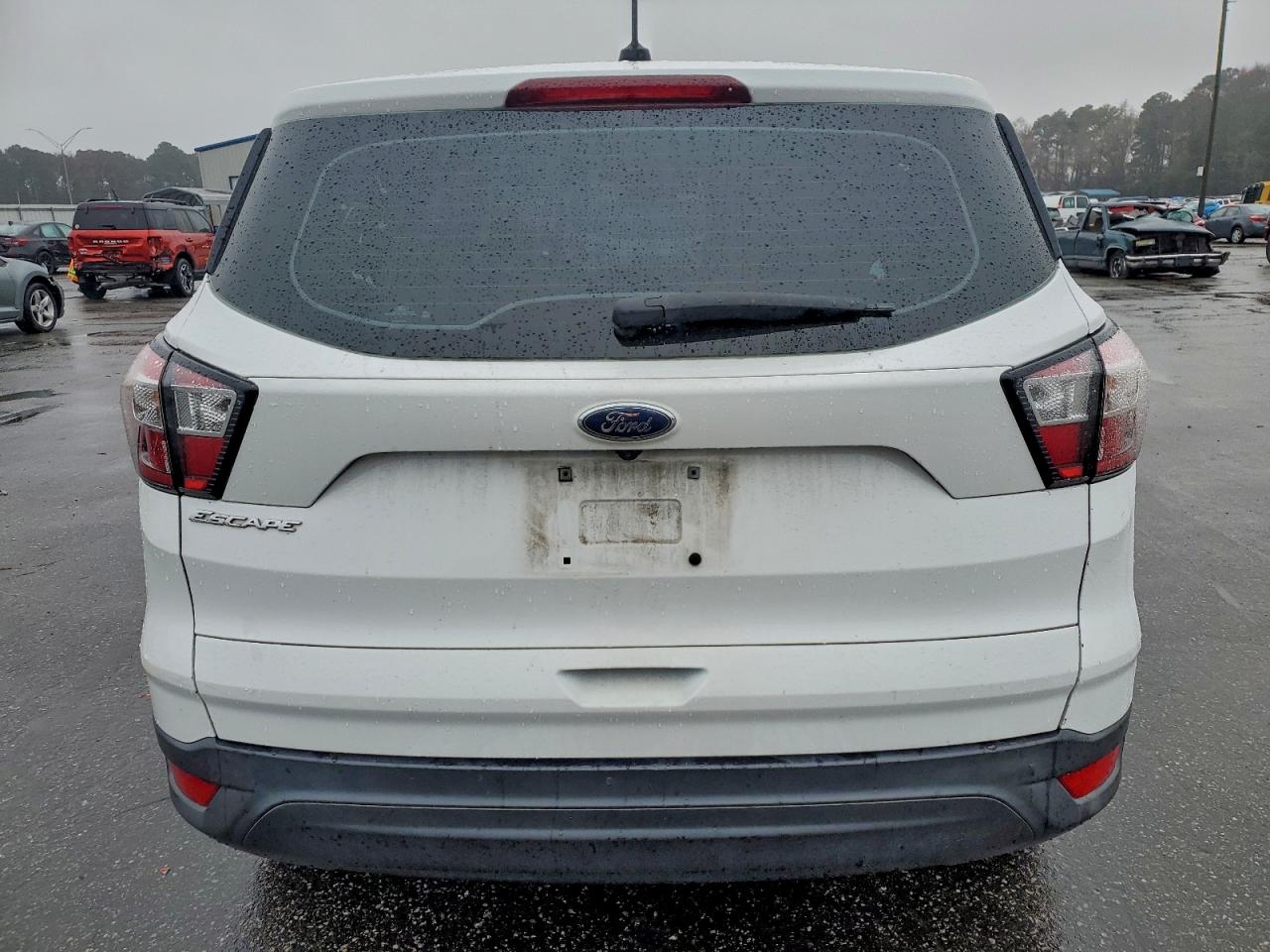 Ford Escape S Image 10