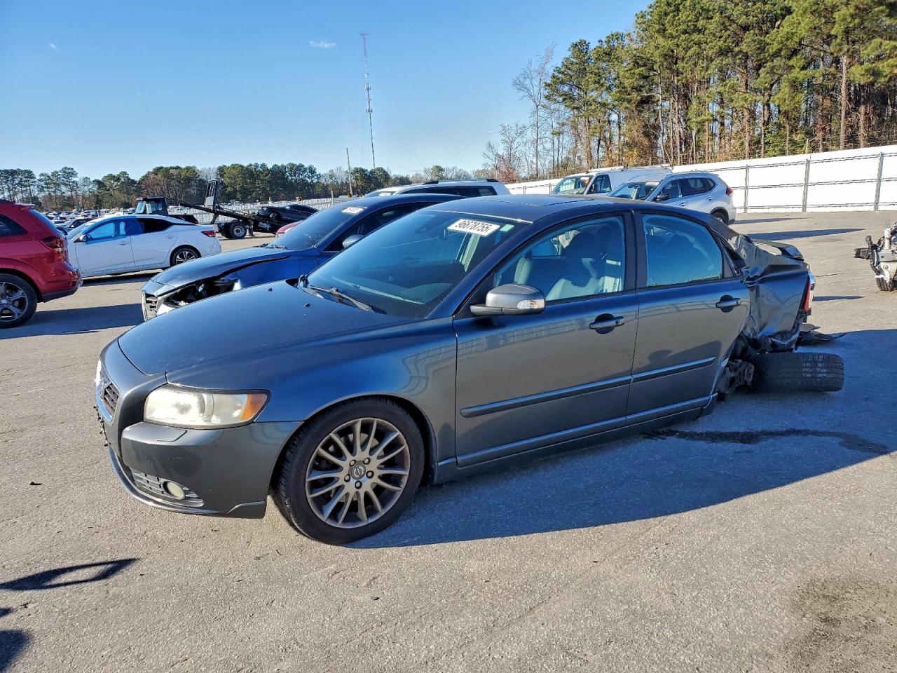 Volvo S40 2.4i Image 1