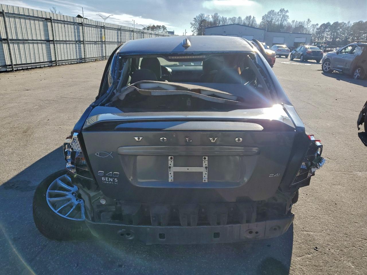 Volvo S40 2.4i Image 9