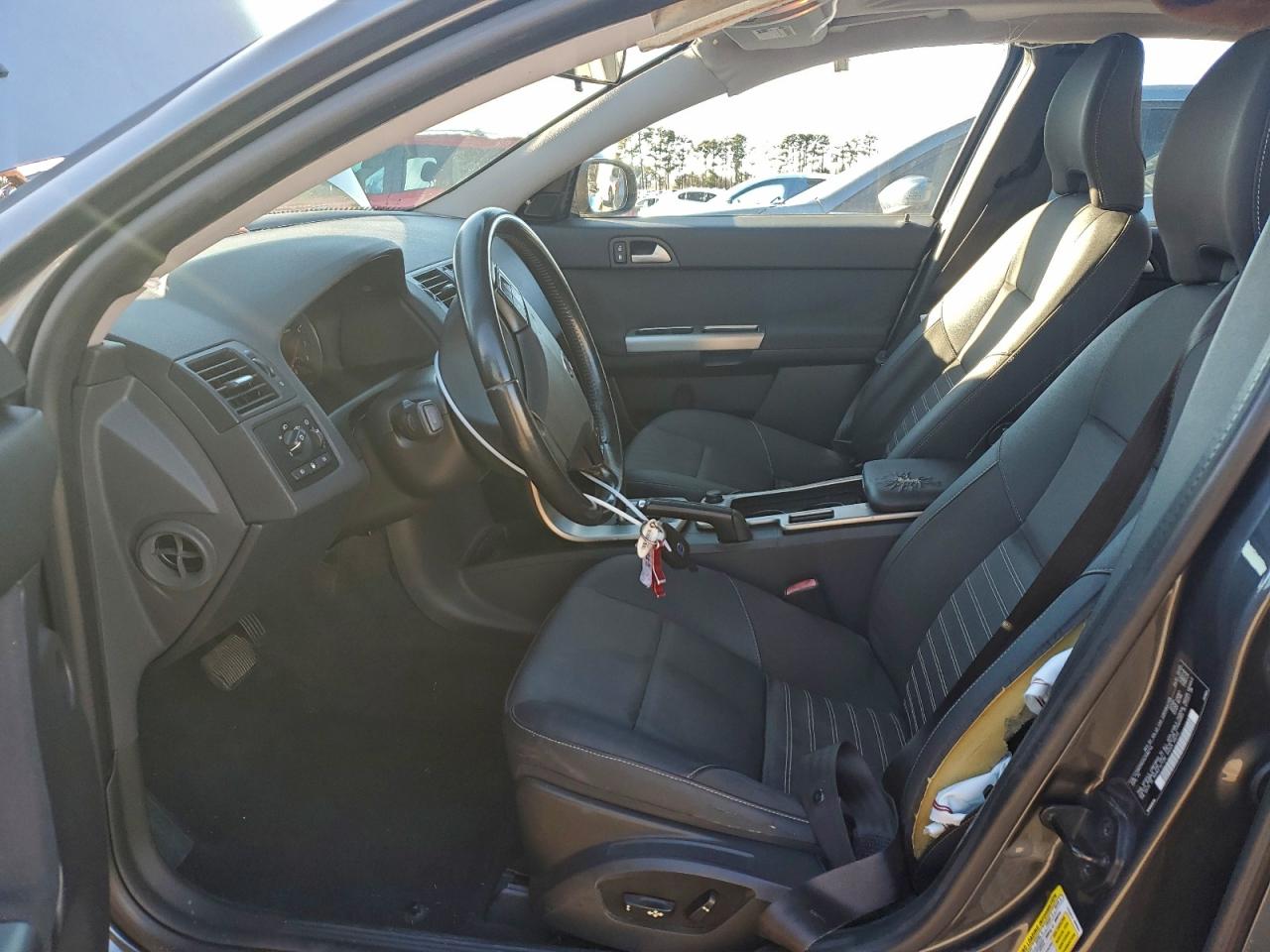 Volvo S40 2.4i Image 4