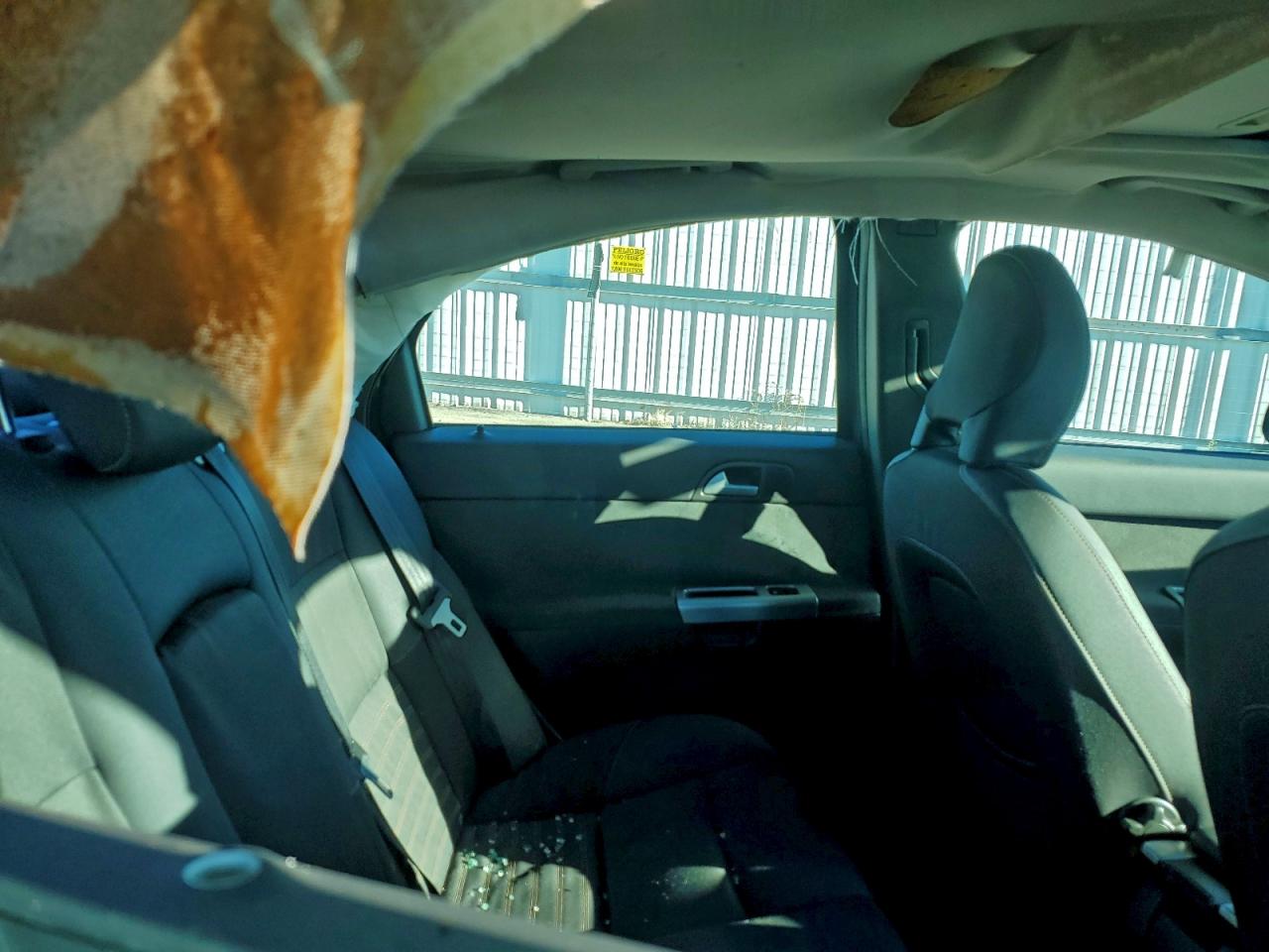 Volvo S40 2.4i Image 6