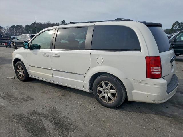 Chrysler Minivan Touring Plus Image 3