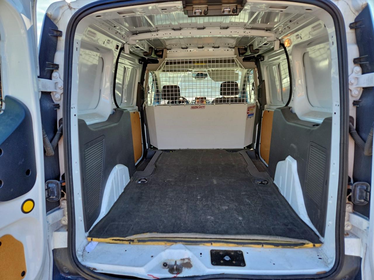 Ford Transit Xlt Image 8